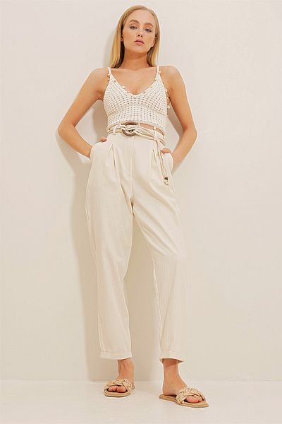 Trend Alaçatı Stili Women's Cream Belted Dart Woven Trousers ALC-X10457