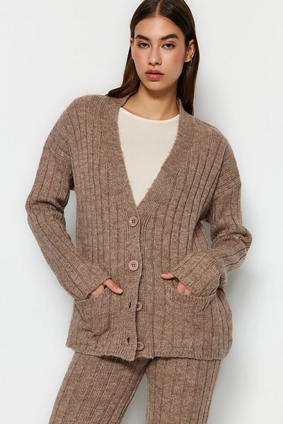 Trendyol Collection Mink Wide Fit puha texturált kötöttáru felső és alsó készlet TWOAW22AU0128