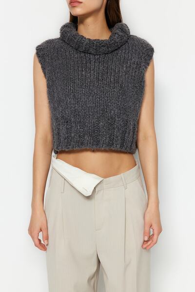 Trendyol Collection Anthracite Crop Soft Textured Turtleneck Knitwear Sweater TWOAW22BZ0058