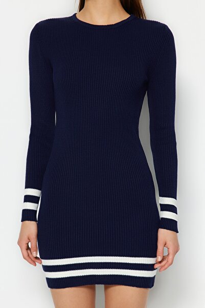 Trendyol Collection Sötétkék mini kötöttáru csíkos szegésű ruha TWOAW20EL1274