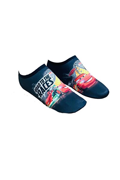 Rs Ramuni حذاء الشاطئ لايتنينج ماكوين باللون الأسود