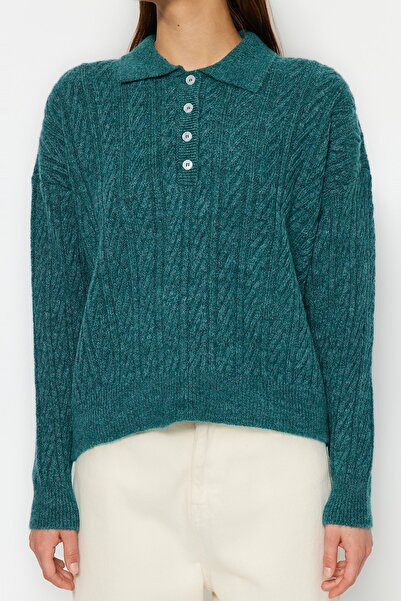 Trendyol Collection Khakifarbener, weicher Strickpullover mit weiter Passform TWOAW21KZ2635