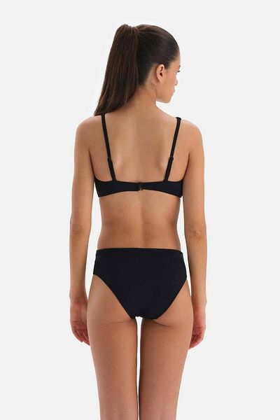 Dagi Schwarzes Triangel-Bikinioberteil mit weitem V-Draht