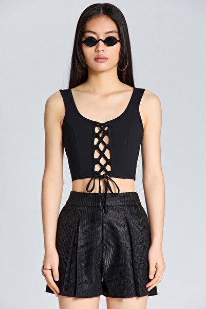 boutiquen 2659 Kalın Askılı Önü Bağcıklı Siyah Bluz