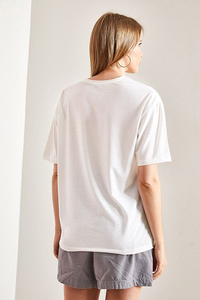 Bianco Lucci Women's Bird Embroidered Basic Tshirt