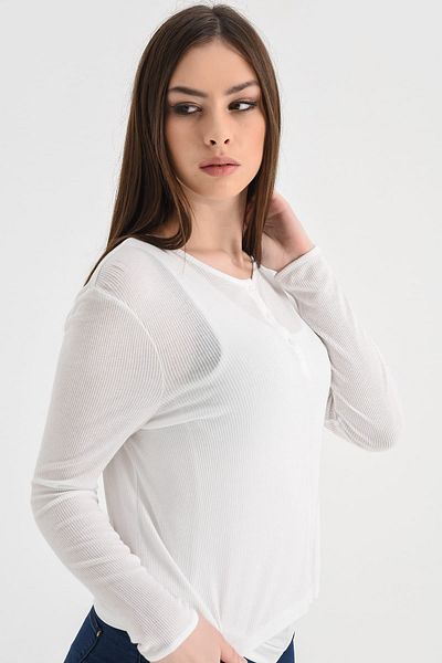 Hanna's by Hanna Darsa بلوزة نسائية بيضاء بأكمام طويلة وياقة وأزرار أساسية مضلعة Hn1329