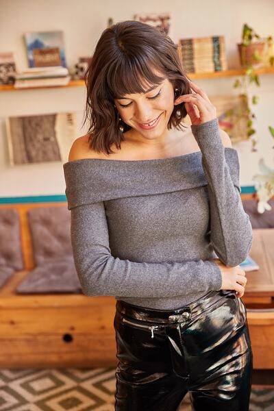 Olalook Kadın Gri Madonna Yaka Şardonlu Kaşkorse Kazak BLZ-19000615