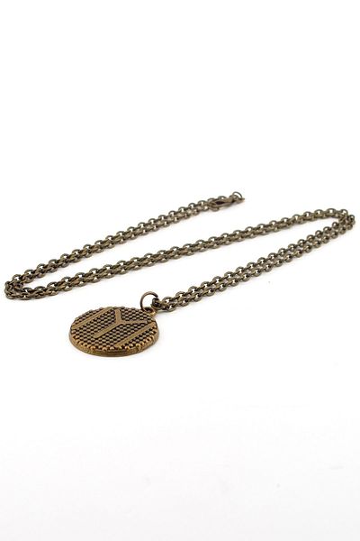 Solfera Men's Bronze Metal Sucker Size Arrow Bow Well Written Necklace Q0163