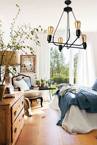 VENON Zeybek 4-Piece Case Black Chandelier