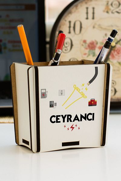 Hediyelen Ceyrancı Pen Holder