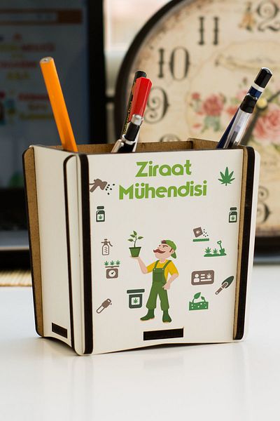 Hediyelen Agriculture Engineer Pen Holder