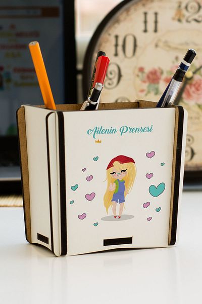 Hediyelen Princess of the Family Pencil Holder
