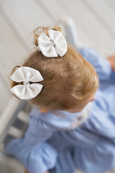 PixyLove Ecru Girl's 2-Piece Clip Bow Sateen