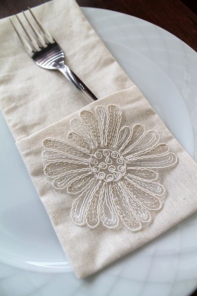 Emtory Home 6 Pieces Decorative Fan Lacy Spoon Holder Service Presentation