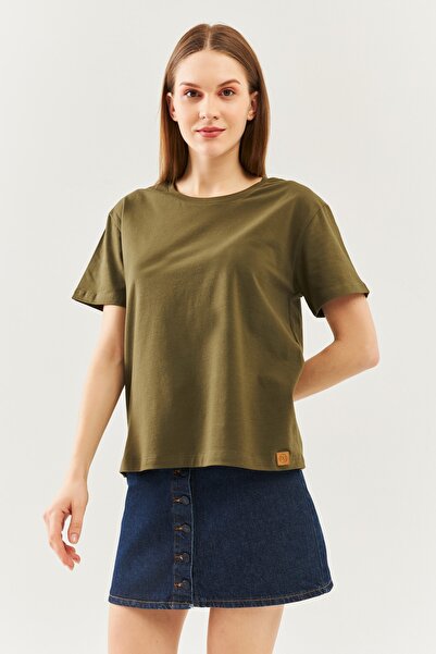 Butikgiz Χακί Oversize Άνετο μπλουζάκι από 100% βαμβάκι με χτενισμένο λαιμόκοψη με κοντό μανίκι Basic