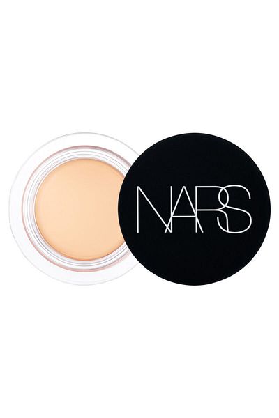 Nars Soft Matte High Concealer Composed of Hyaluronic Acid and A, C and E Vitamins