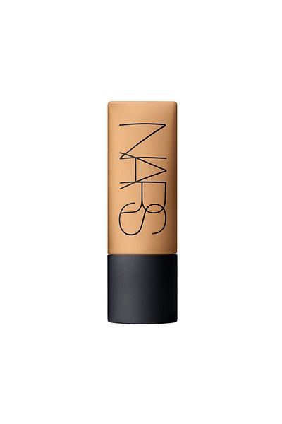 Nars Soft Matte Smoothing Mattifying Foundation That Keeps Completely Skin Moist
