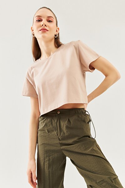 Butikgiz Ανοιχτό καφέ Oversize Άνετο 100% βαμβακερό χτενισμένο μπλουζάκι με λαιμόκοψη με κοντό μανίκι Basic Crop