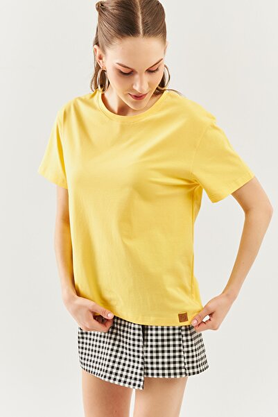 Butikgiz Sarı Oversize Rahat %100 Pamuklu Penye Bisiklet Yaka Kısa Kol Basic T-shirt