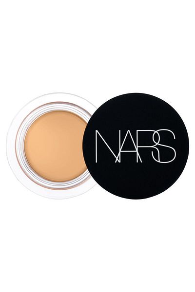 Nars Soft Matte High Concealer Composed of Hyaluronic Acid and A, C and E Vitamins