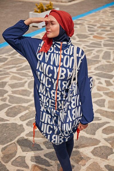 Marina Marineblauer, vollständig bedeckter Hijab-Badeanzug mit Fallschirmbuchstaben M2301-1