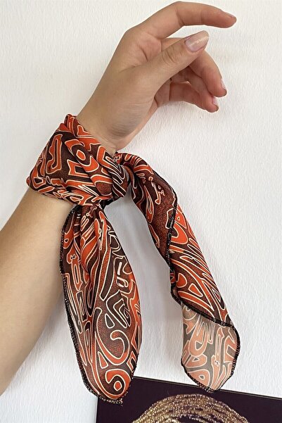 TAKIŞTIR Πορτοκαλί φουλάρι με σχέδιο γραφής