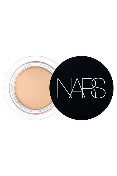 Nars Soft Matte High Concealer Composed of Hyaluronic Acid and A, C and E Vitamins