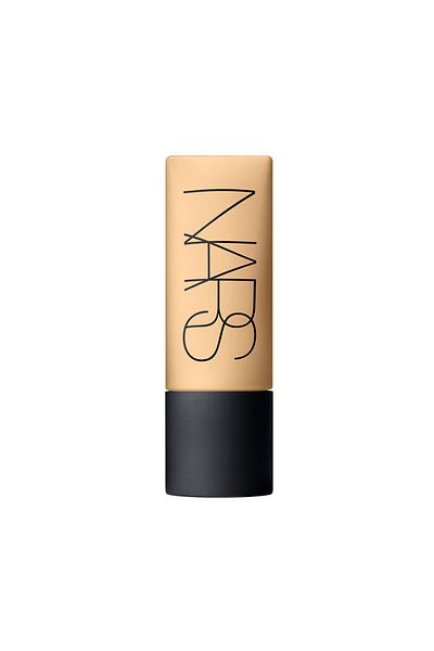 Nars Soft Matte Smoothing Mattifying Foundation That Keeps Completely Skin Moist