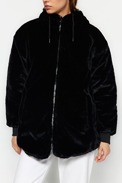 Trendyol Collection Černý oboustranný nositelný plyšový prošívaný kabát s kapucí TWOAW24MO00018