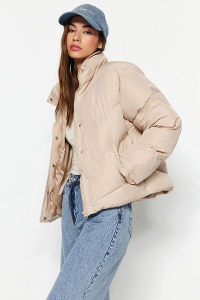 Trendyol Collection Бежово обикновено водоотблъскващо пухено палто Twoaw24Mo00048