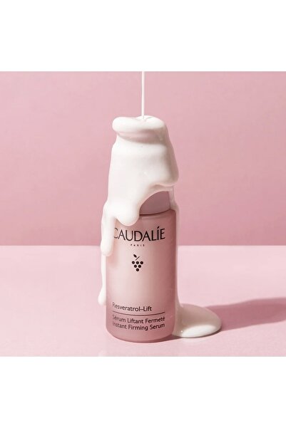 Caudalie Resveratrol Lift Resveratrol hiyalüronik asit birleşiminden Sıkılaştırıcı Serum 30 ml