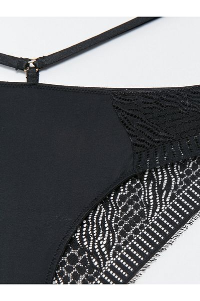 LC Waikiki Bikini bugyi - csipke részlet