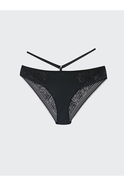 LC Waikiki Bikini bugyi - csipke részlet