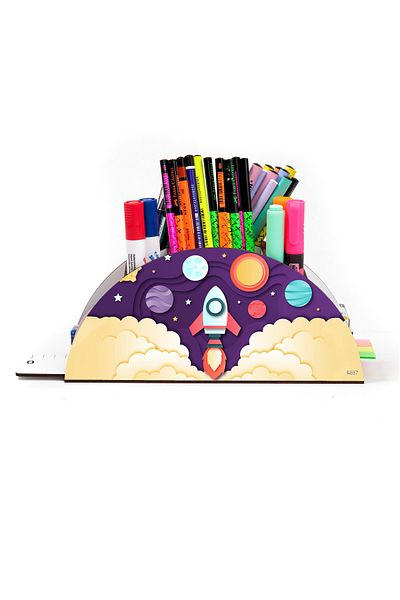 kutuTR Wooden Vip Astronaut And Space Rainbow Ruled Desktop Pen Holder Organizer Assembled Boxed