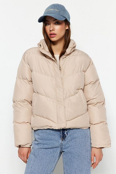 Trendyol Collection Бежово обикновено водоотблъскващо пухено палто Twoaw24Mo00048