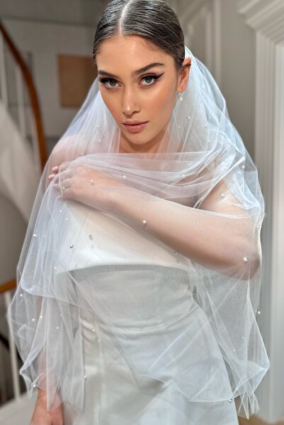 Mediha Cambaz Zelda Seyrek Inci Işlemeli Kısa Duvak