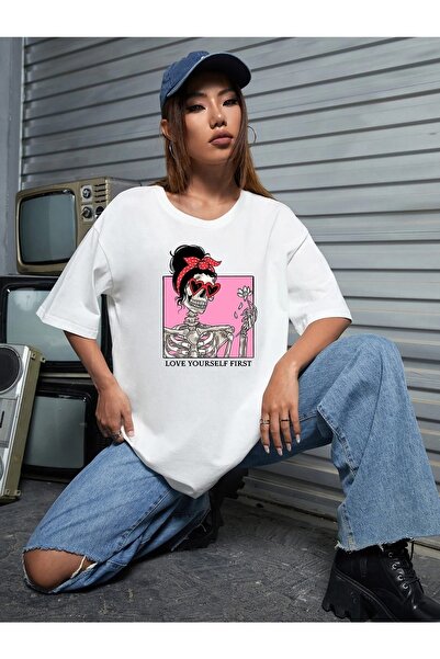 mercoledi Prvo voli sebe Štampano Oversize kroj T-shirt Salas Dečko