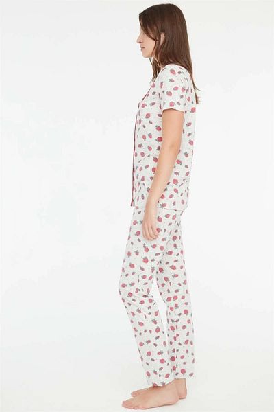 Mod Collection 3863 طقم بيجامة بأزرار أمامية بنمط الفراولة