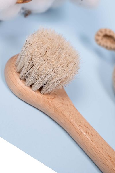 Efsoon Organics Natural Horsehair Facial Brush Massage and Facial Cleansing