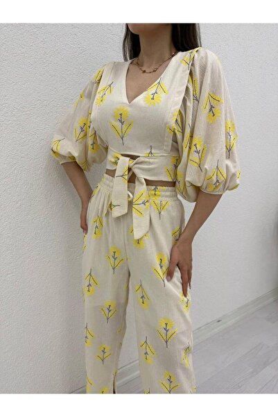 Laluvia Sárga virággal hímzett, természetes szövetből készült vászon