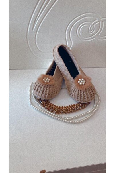 BUUFUU Hand Knitted Felt Based Knitted Booties with Stone Detail