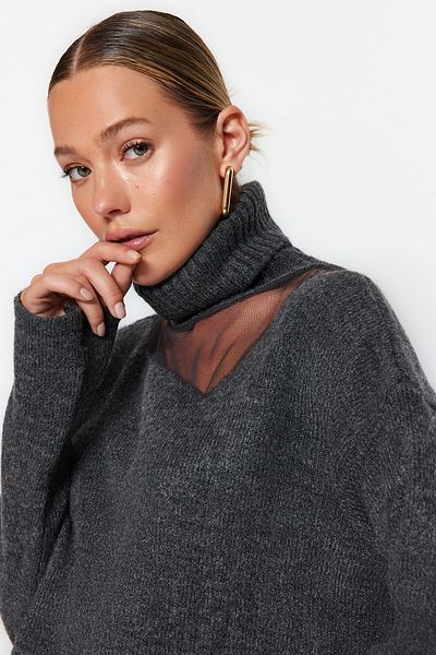 Trendyol Collection Antracitová měkká textura tyl s detailním pleteným svetrem TWOAW20KZ1037