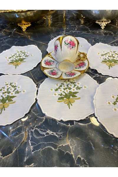 Teksev Daisy Cream 6-Piece Cocktail Presentation Napkin Handcrafted Embroidered Coffee Presentation Napkin