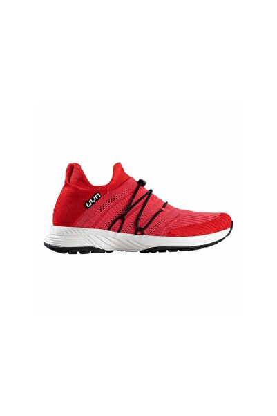 UYN sports shoes