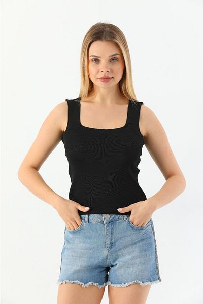REELMODA Women's Black Thick Strap Square Collar Stylish Knitwear Undershirt