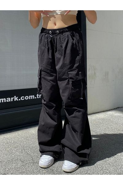 Gofeel Extra Baggy Tactical Black Parachute Fabric Wide Leg Trousers with Cargo Pockets