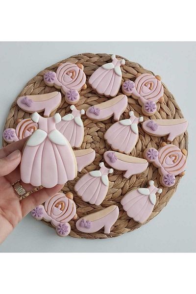 Tatlı Armağanlar Cinderella Ash Cat Boutique Cookies - 20 Pieces
