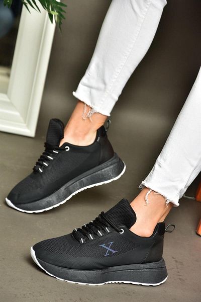 Fox Shoes P848531504 Pantofi sport de damă din țesătură neagră/albă
