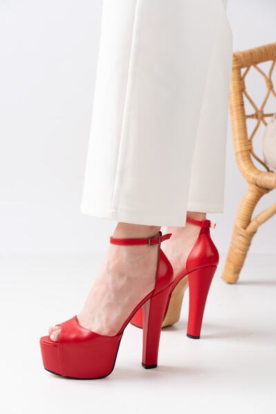 MASSOLE Yeni Sezon Kırmızı Deri Platform Bilekten Bantlı Şık Premium Kadın Gece Ayakkabısı