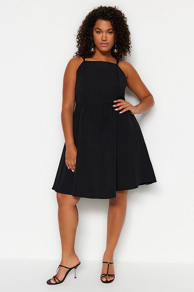 Trendyol Curve Black Woven Halter Collar Dress TBBSS23AH00055